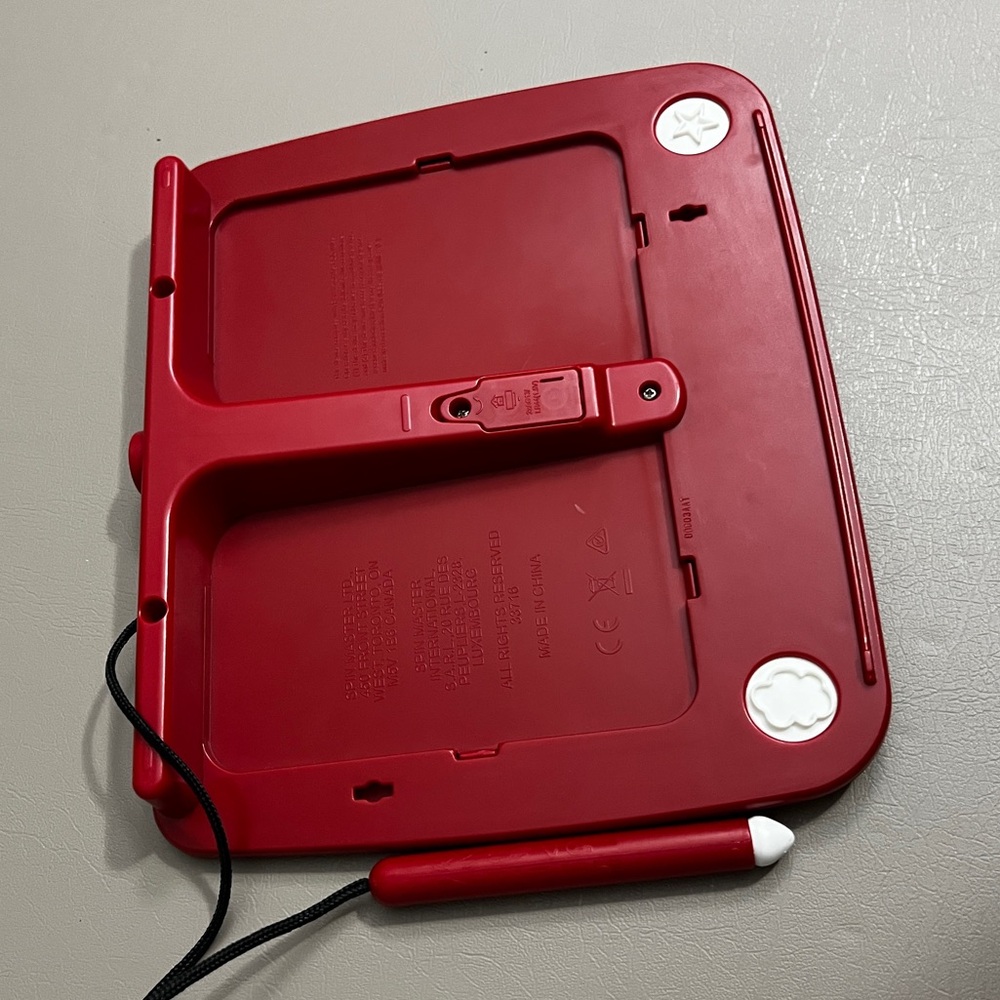 Etch A Sketch Red Drawing Pad Multicolored Screen Stylus Stampers toy - Picture 9 of 9